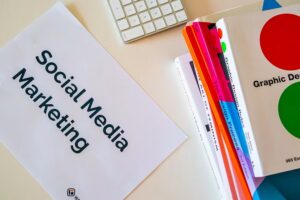 How Small Businesses Can Use AI for Social Media Marketing
